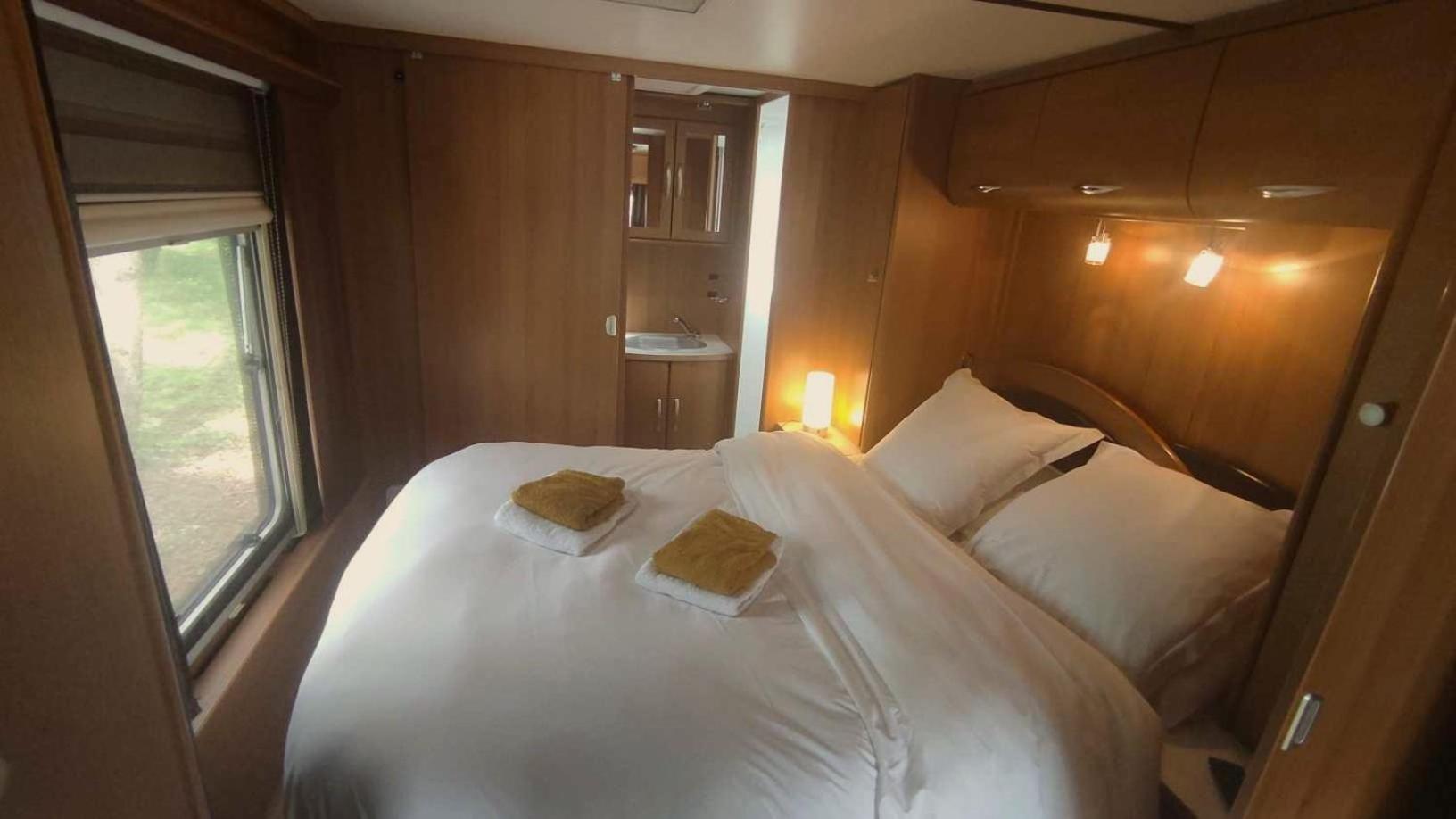 Chambres Insolites Caravanes -B&B -Cheverny -Chambord -Zoo Beauval-Autour Du Peu Fougeres-sur-Bievre 외부 사진